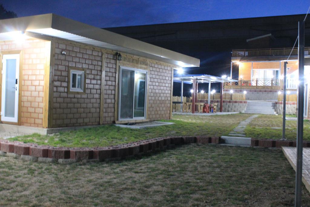 Tobang Red Clay Pension Поханг Екстериор снимка